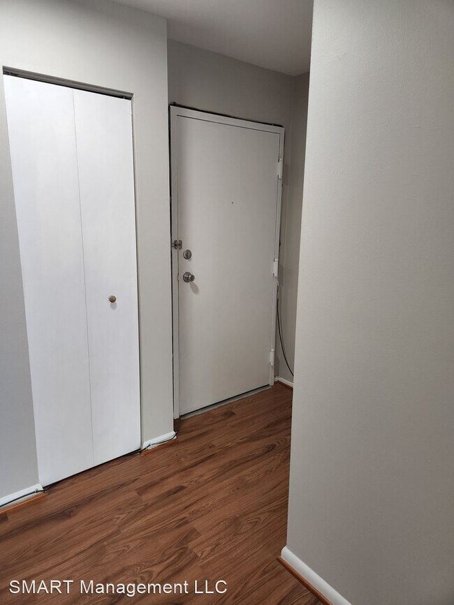 Building Photo - 2 br, 2 bath House - 6992 Hanover Parkway ...