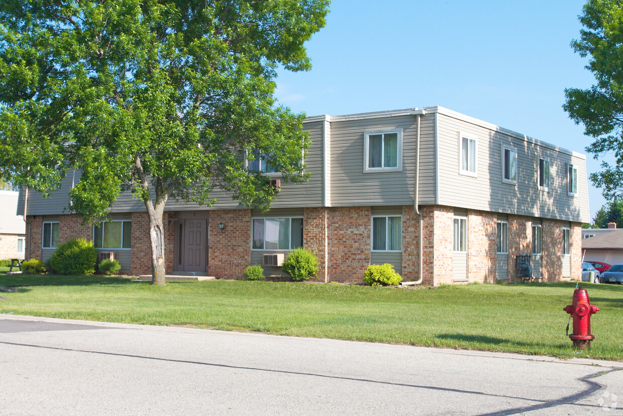 Building Photo - Pilgrim Square Apartments