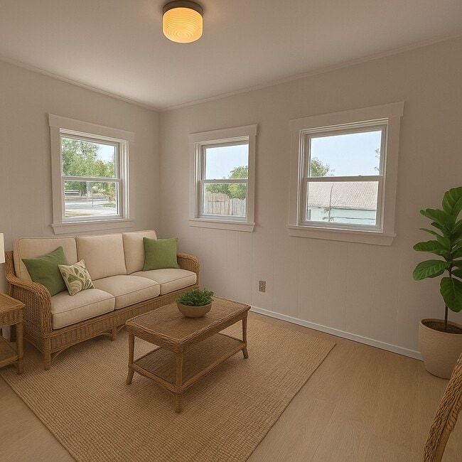 Terraza acristalada junto a la cocina - 5034 N Western Ave