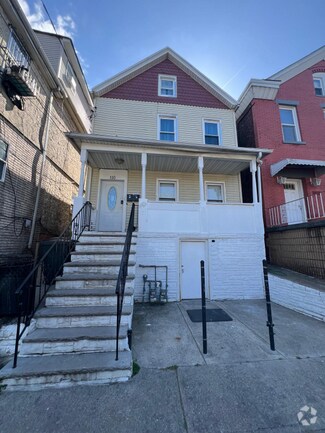 Building Photo - 130 Magnolia Ave