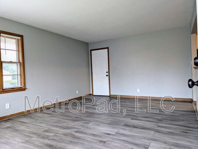 Building Photo - 2707 Canterbury Ln
