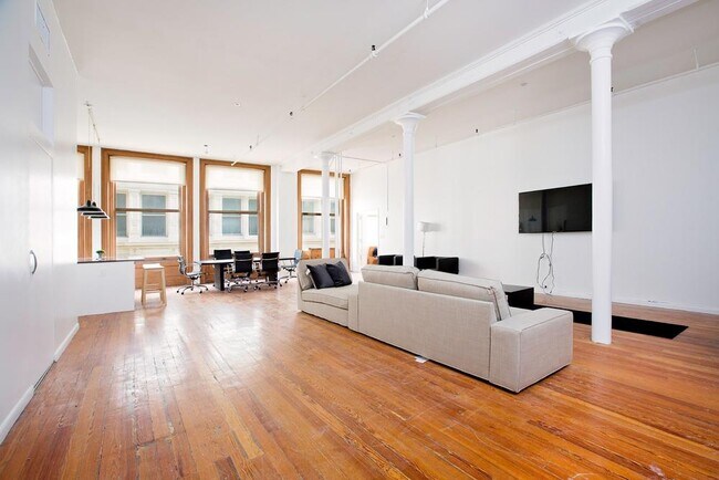 Building Photo - 129 Greene St