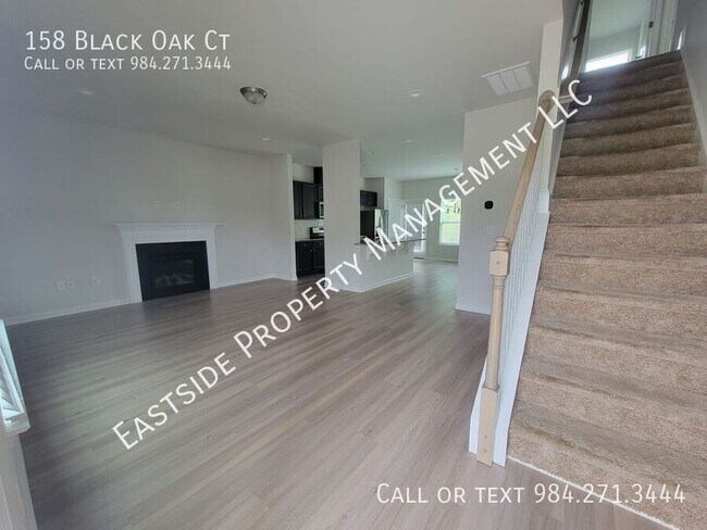 Foto del edificio - 158 Black Oak Ct