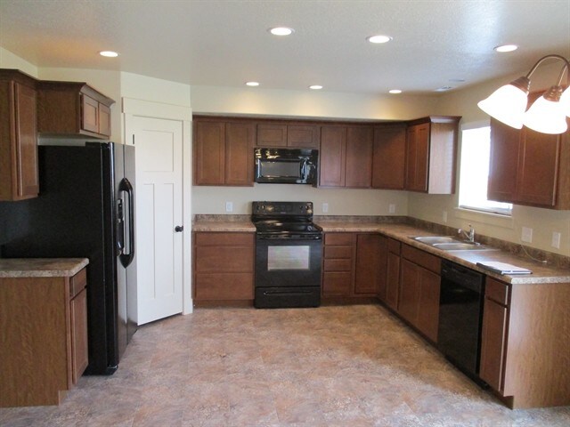 Building Photo - 1458 W 150 N