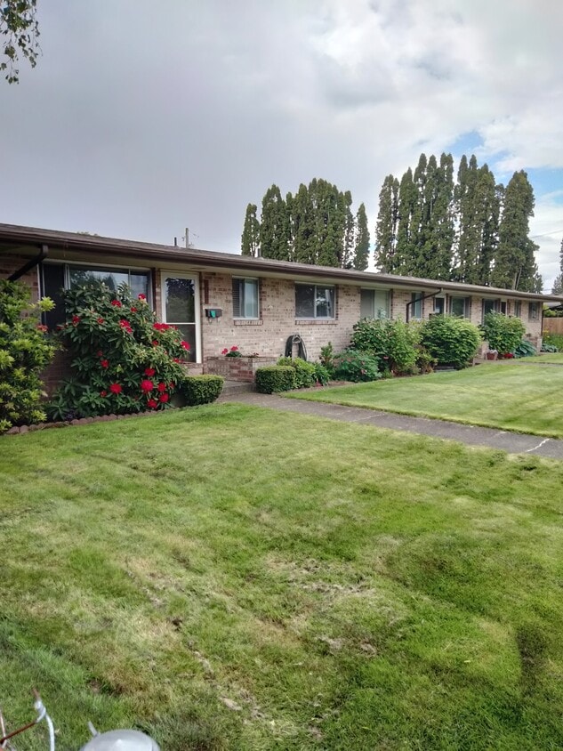 Primary Photo - 1212 9th Ave NW