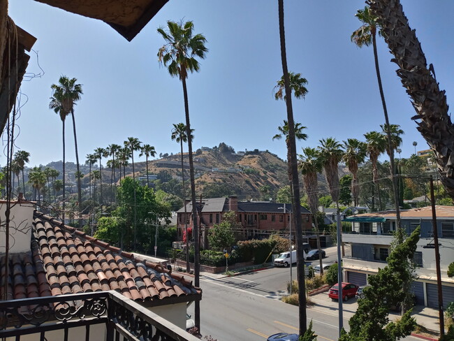 Building Photo - Hollywood Villa Apartments