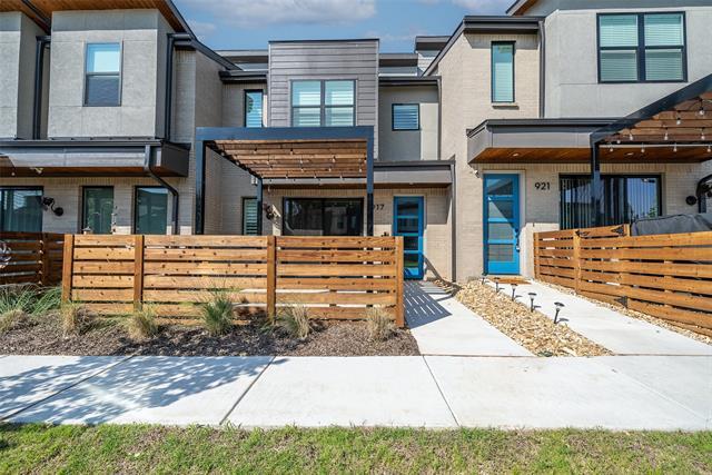Building Photo - 917 Emerling Dr