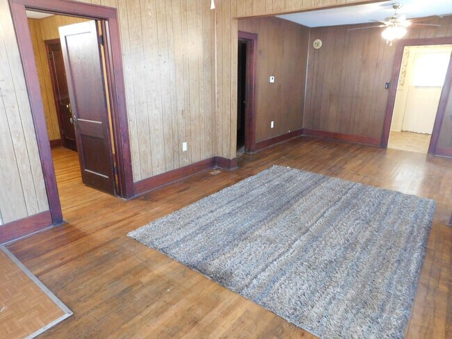 Foto del edificio - Charming 2-bedroom, 1-bathroom home locate...