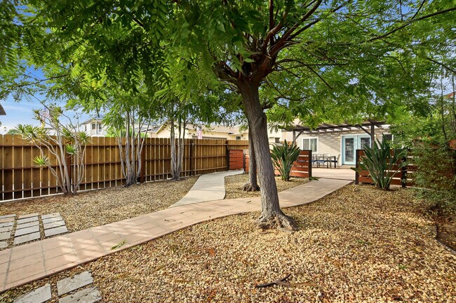 Foto del edificio - 2154 Oliver Ave