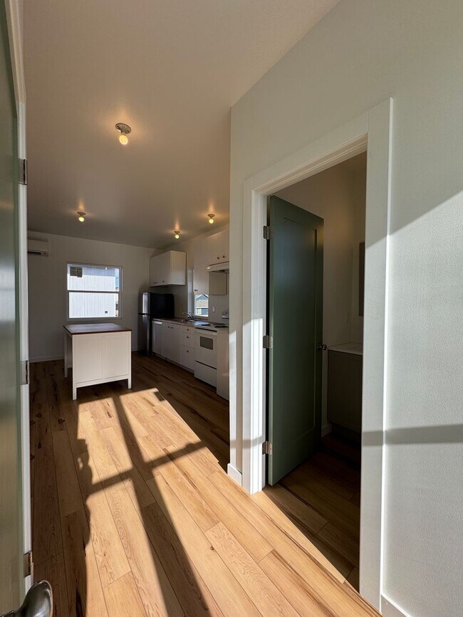 Foto del edificio - 1BR, 1BA with Huge Garage