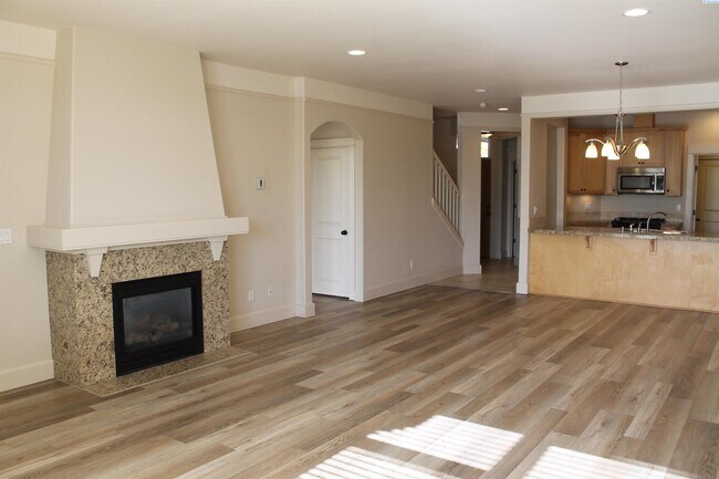 Foto del edificio - 445 Columbia Point Dr