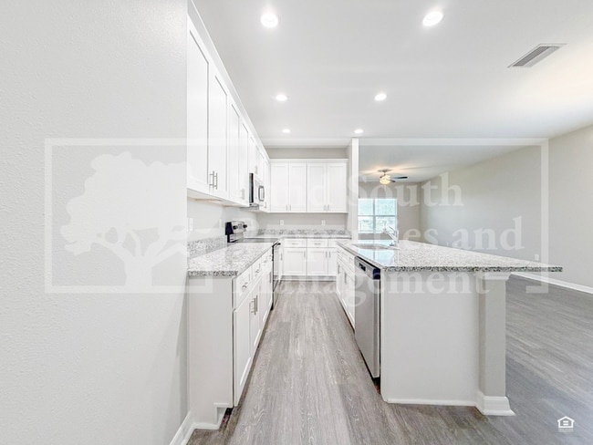 Building Photo - 3430 Cup Dr