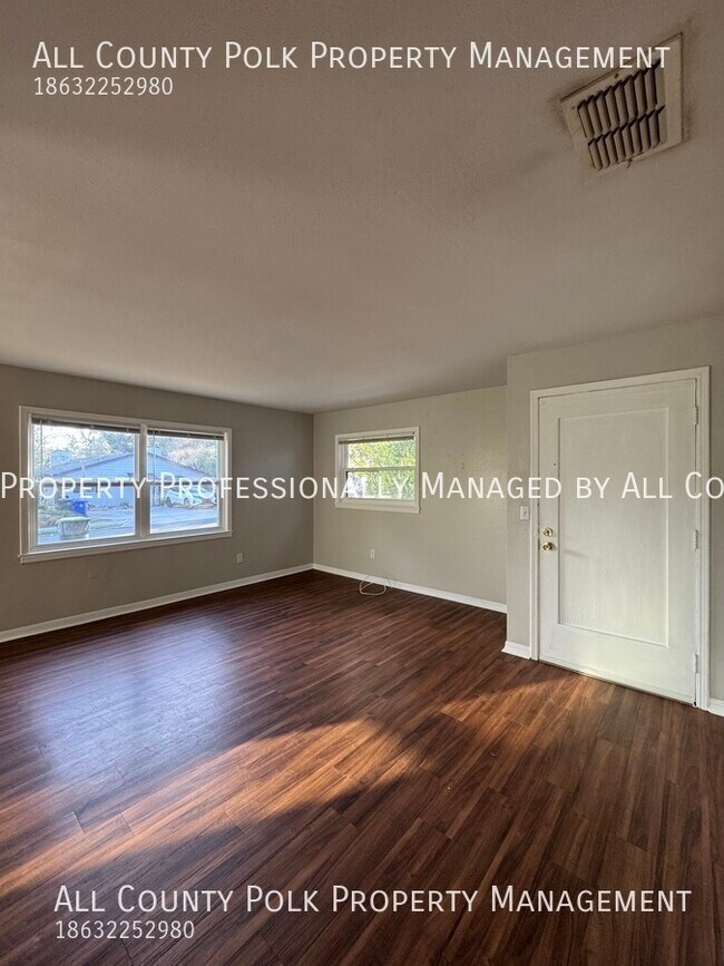Foto del edificio - Super 3 Bedroom Single Family Home in Down...