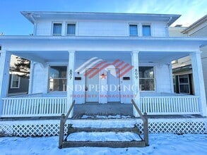 Building Photo - 807 W Ash St