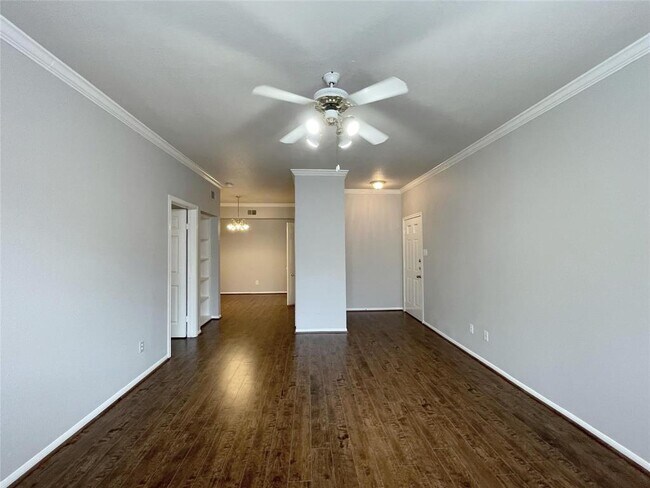 Foto del edificio - 2255 Braeswood Park Dr