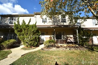 Building Photo - 56 Sassafras Ct