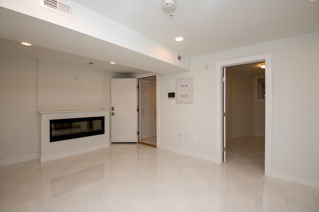 Foto del edificio - 1740 Q St NW