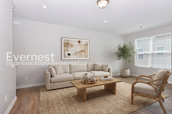 Foto del edificio - Limited Time Special Offer / 3 Bed/3 Bath Town Home with Garage / Pet-Friendly / Vouchers Accepte...