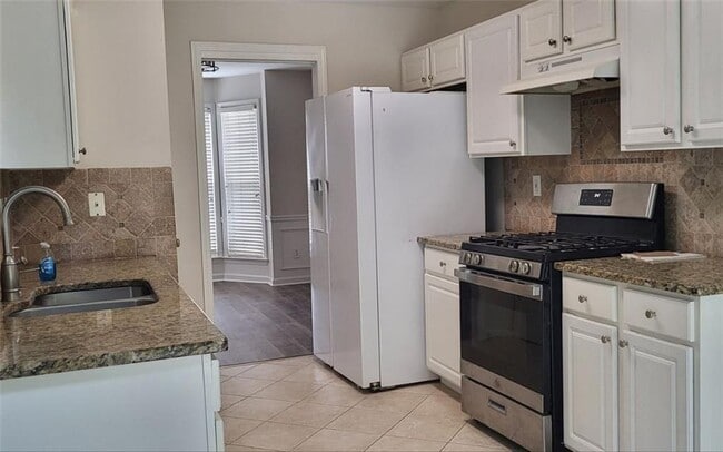 Building Photo - 3229 Davenport Park Ln