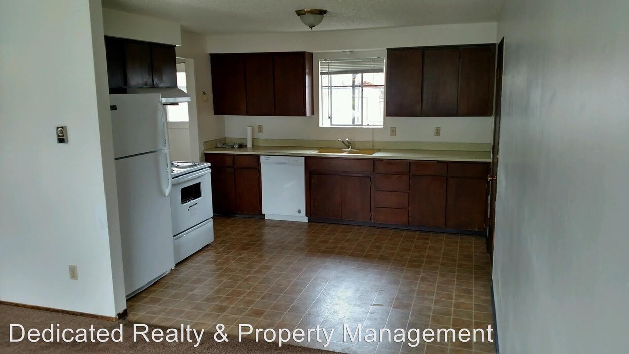 Primary Photo - 702 S 72nd Ave