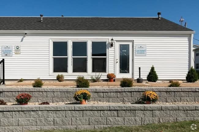 Building Photo - 111 Sandstone Ct