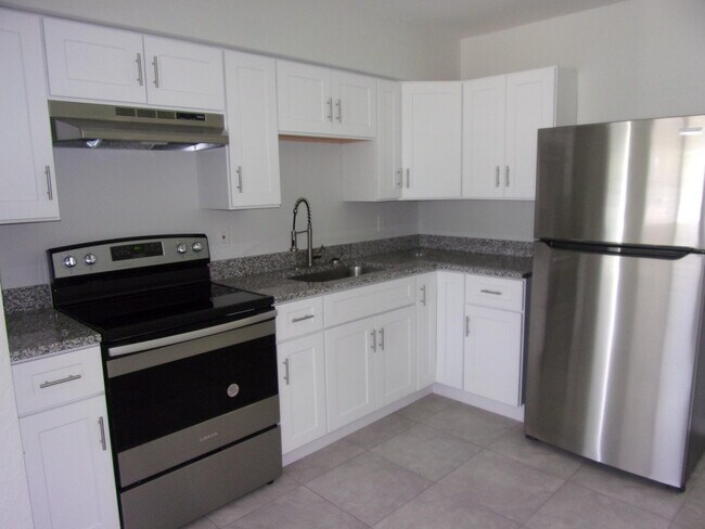 Building Photo - 4653 S 25th St
