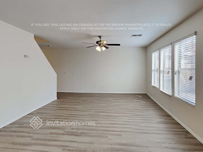 Building Photo - 651 E Banelli Pl