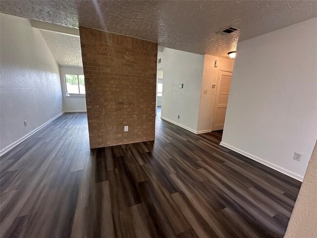 Building Photo - 5434 Parkridge Dr