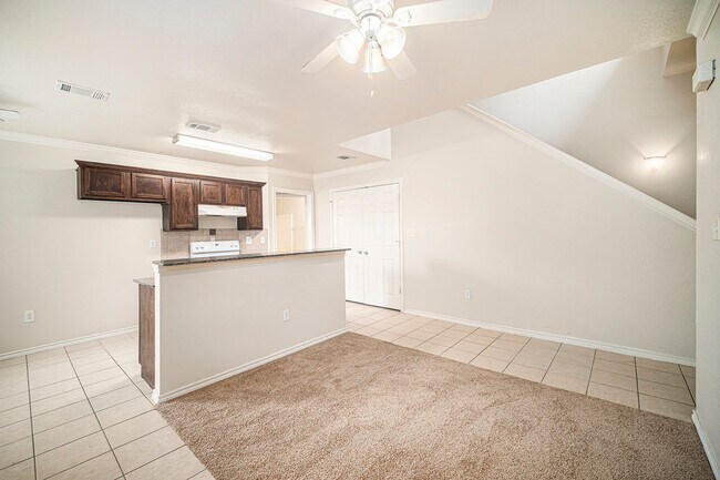 Building Photo - Beautiful two story townhome with new carp...