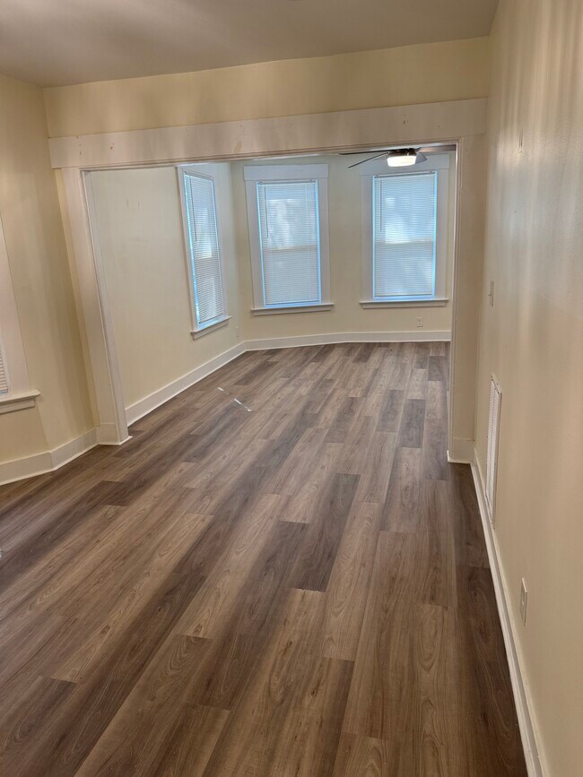 Foto del edificio - 337 Ellsworth Ave
