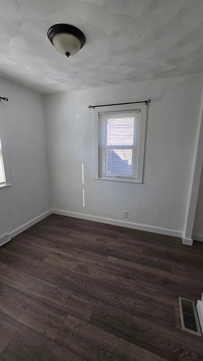 Foto del edificio - 405 Wilson Ave
