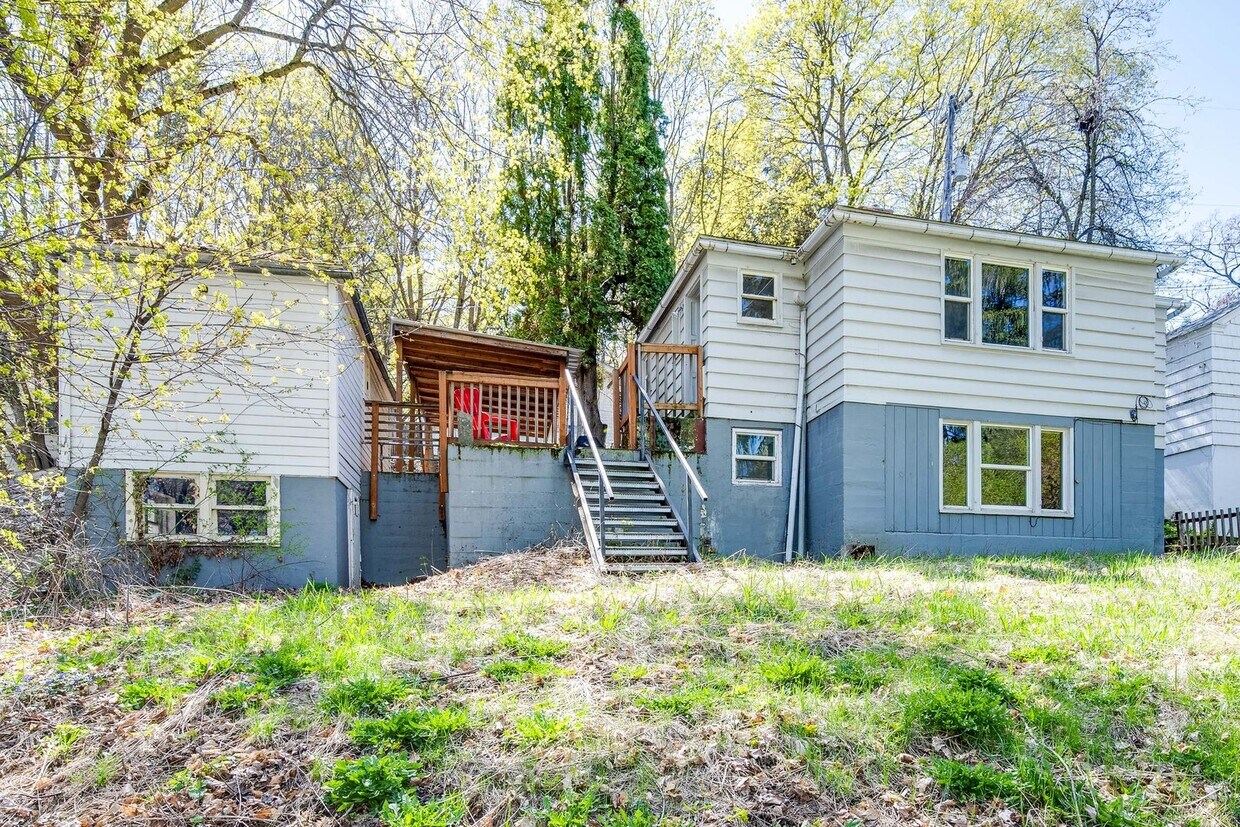 Foto principal - Charming Home on College Hill – Perfect fo...
