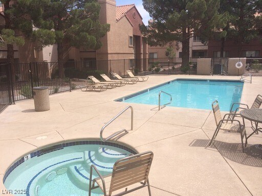 Building Photo - 5046 S Rainbow Blvd