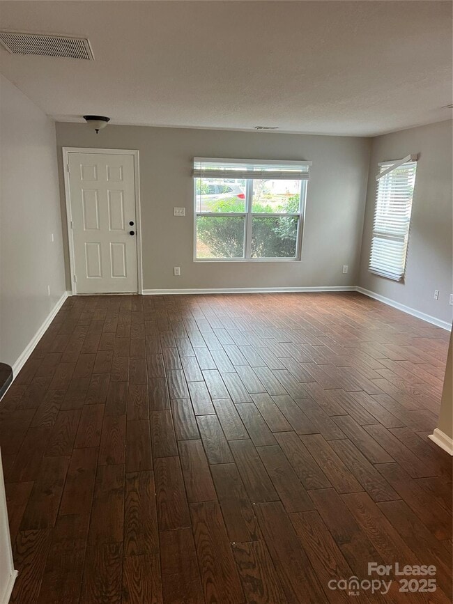 Foto del edificio - 7442 Lady Liberty Ln