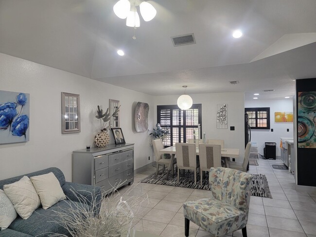 Foto del edificio - 1624 Eagle Crest Loop