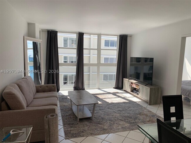 Foto del edificio - 1228 West Dr