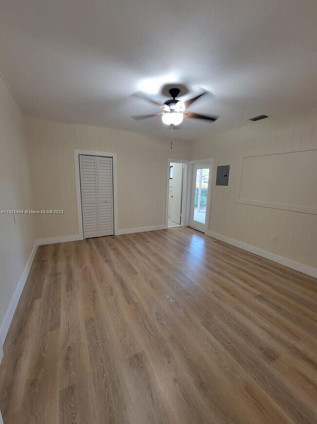 Foto del edificio - 311 NW 19th St