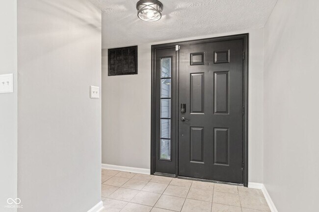 Foto del edificio - 11218 Baycreek Dr