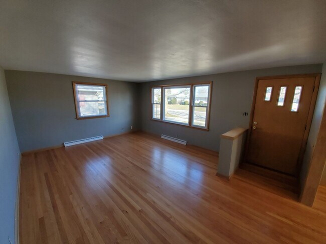Foto del edificio - 3 bedroom Northside ranch