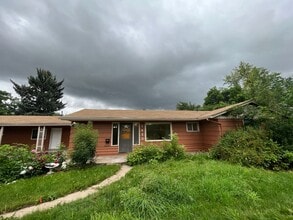 Building Photo - 1413 W Mulberry St