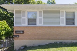 Building Photo - 1813 Sunrise Dr