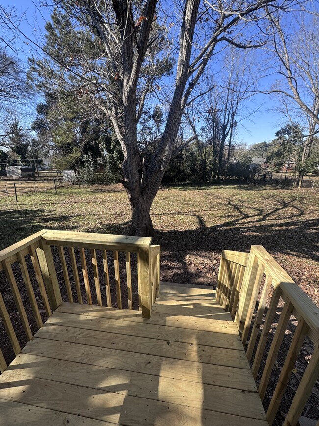 Foto del edificio - 215 Alabama Ave