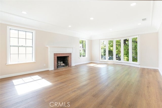 Building Photo - 741 E Doran St