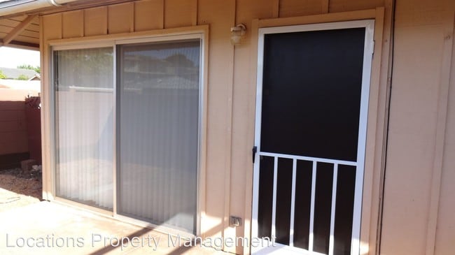 Building Photo - 2 br, 1 bath House - 1199 Palekaiko Street