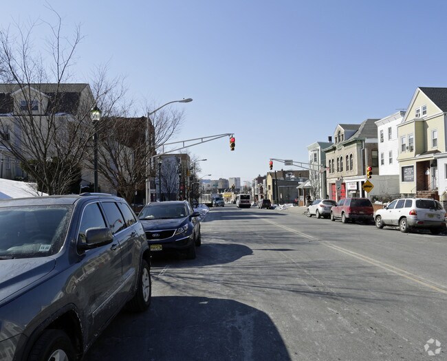 125133 Kearny Avenue Apartments 125133 Kearny Ave Kearny, NJ