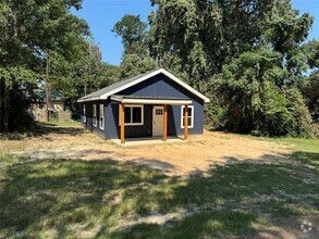 Building Photo - 114 Timber Crest