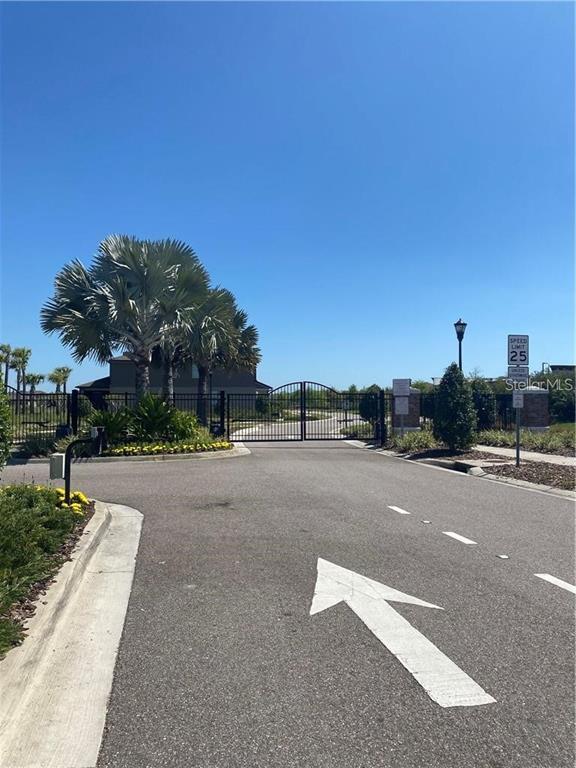 Foto del edificio - 9141 Hillcroft Dr