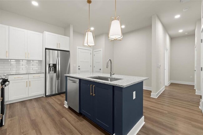 Building Photo - 2648 Sandy Plains Rd