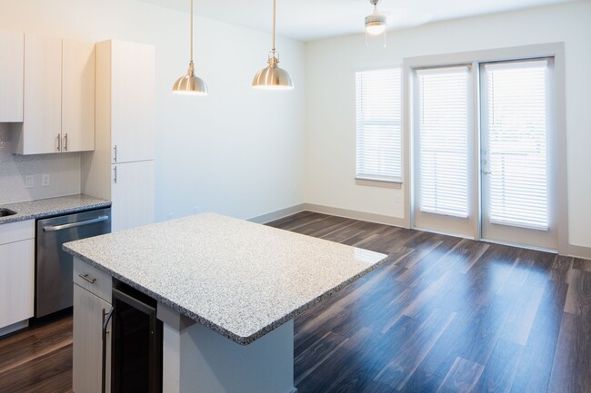 Studio 493 sq ft - Mystique at University Heights