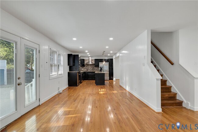 Foto del edificio - 2222 Early Settlers Rd